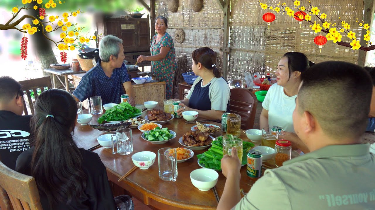 Bà Ngoại có bầu ngày Tết đãi con cháu nhiều món ngon